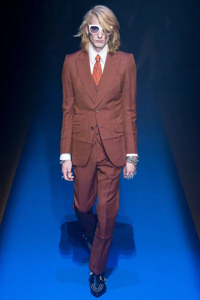 Look 71